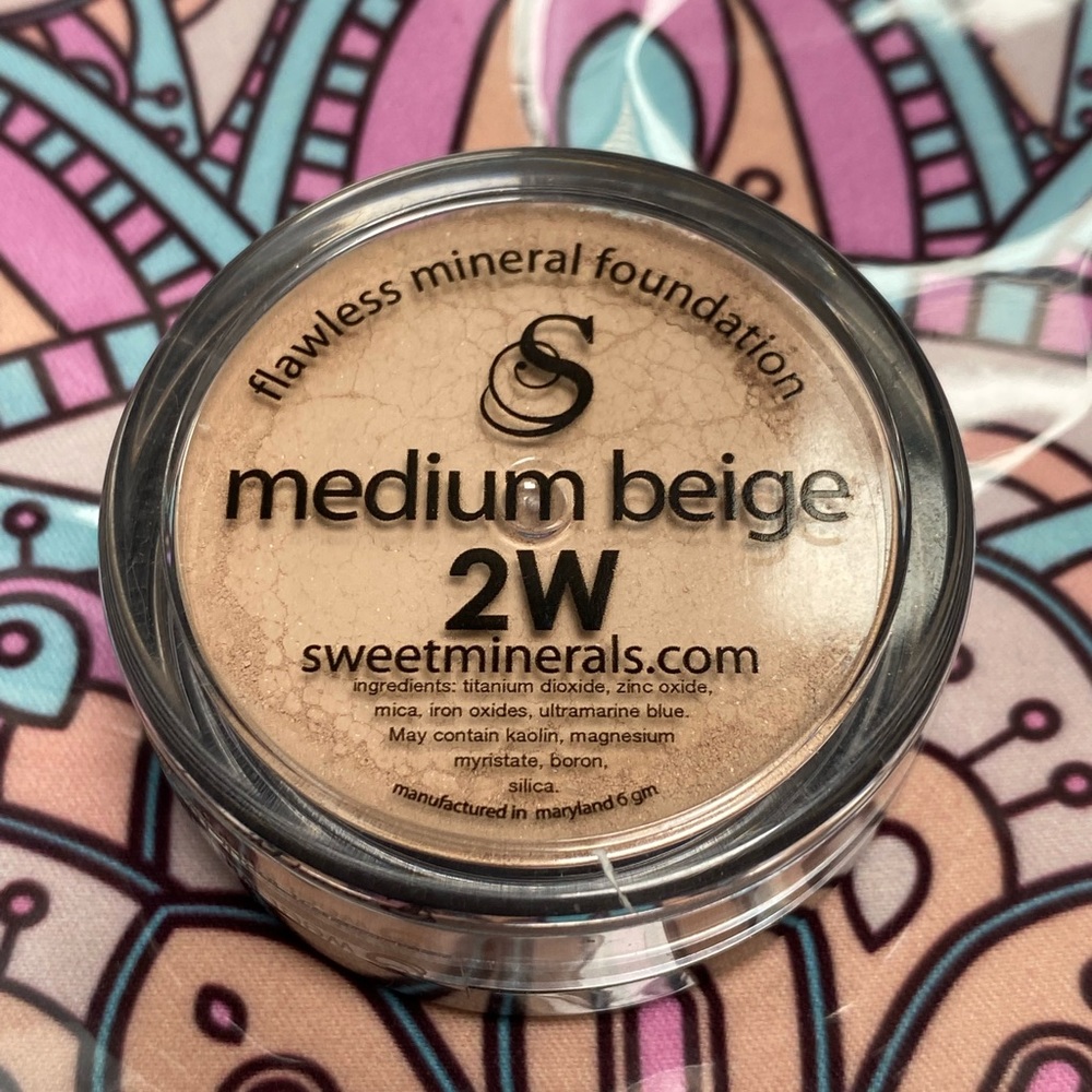 Sweet Minerals Medium Beige Foundation